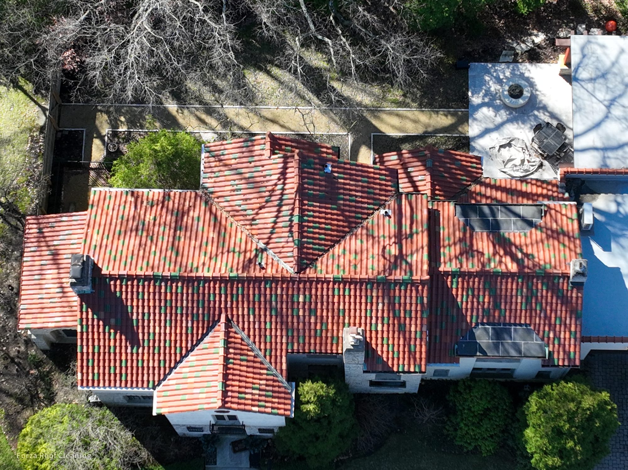 Tile roof cleaning in Bexley Ohio