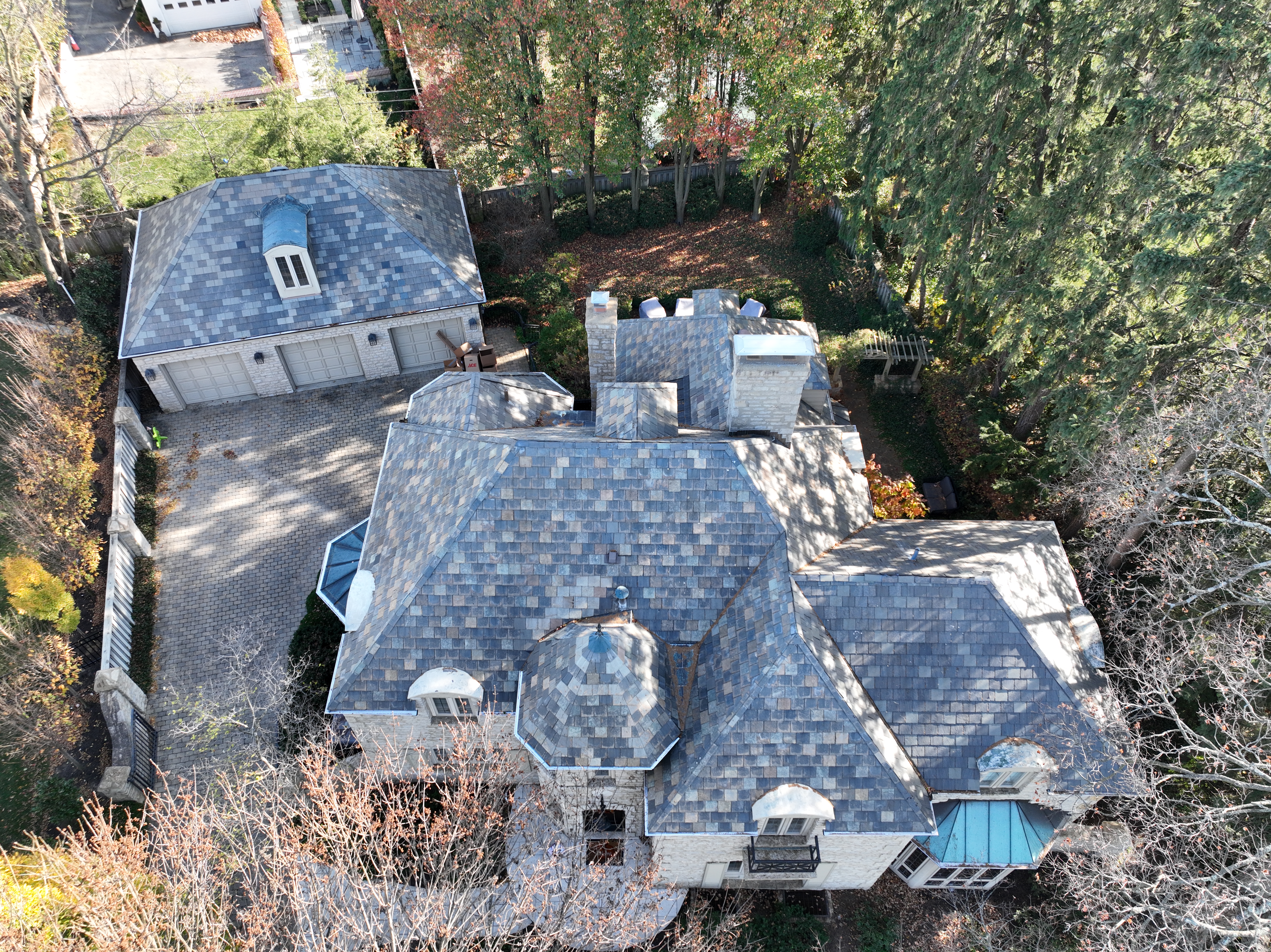 French Country estate slate roof cleaning in Upper Arlington Ohio